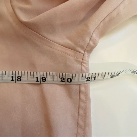 Calvin Klein CK logo loose fit mauve button front blouse size Medium EUC - Picture 7 of 7